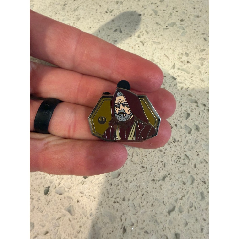 Disney Star Wars Heroes Obi-Wan Kenobi Hidden Mickey Pin